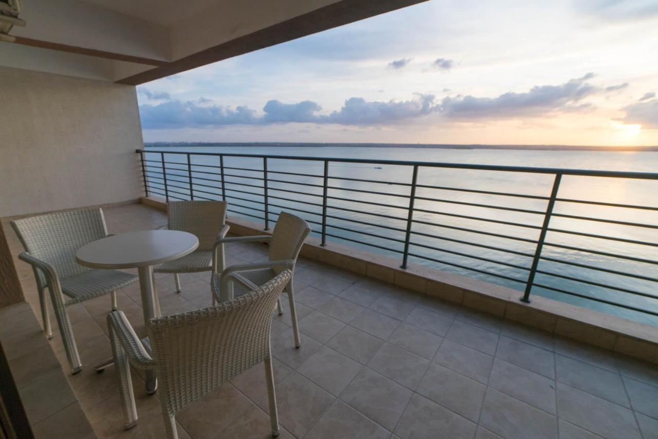 Lake Boutique Apartments&Rooms Mamaia Extérieur photo