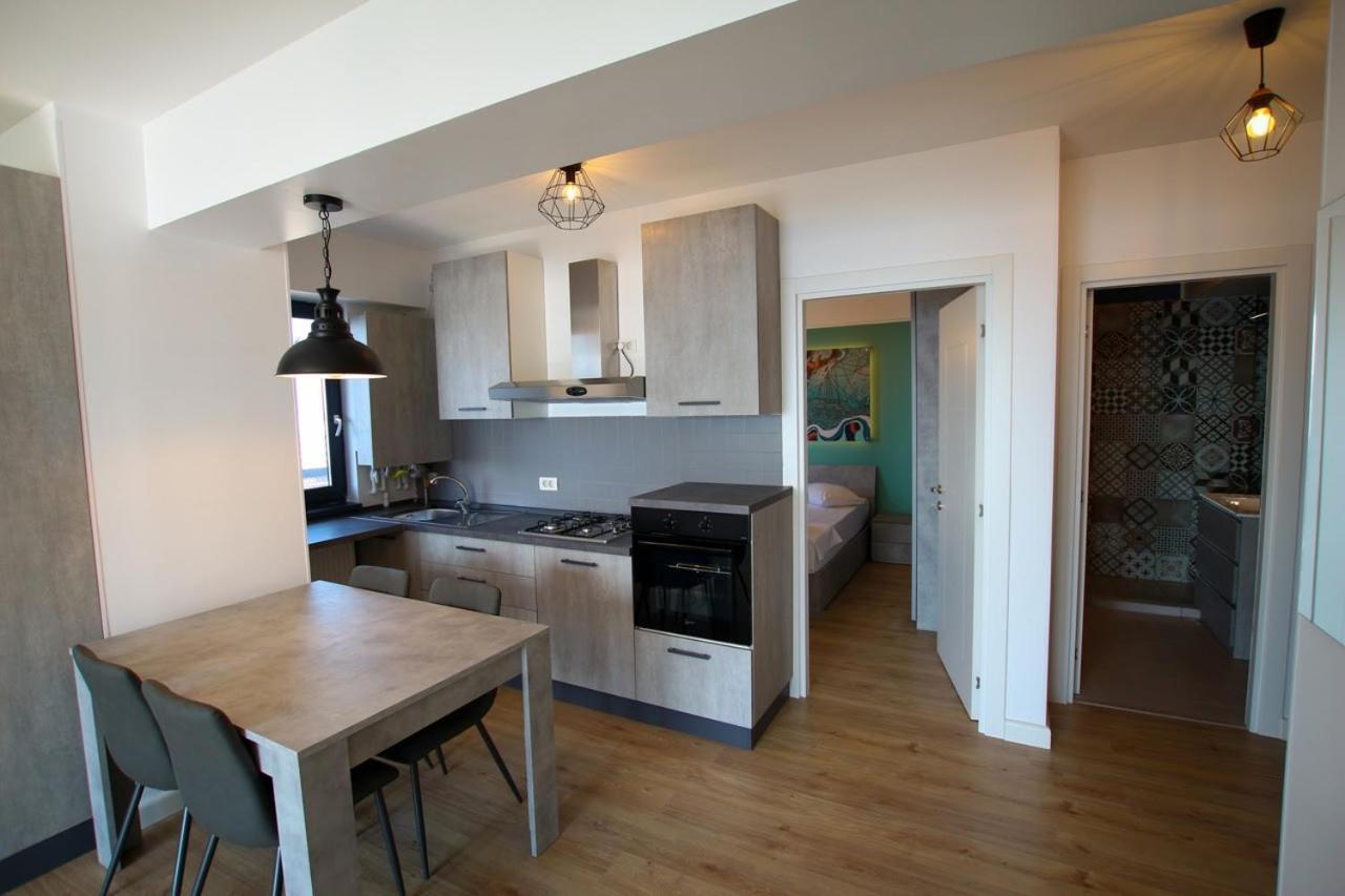 Lake Boutique Apartments&Rooms Mamaia Extérieur photo