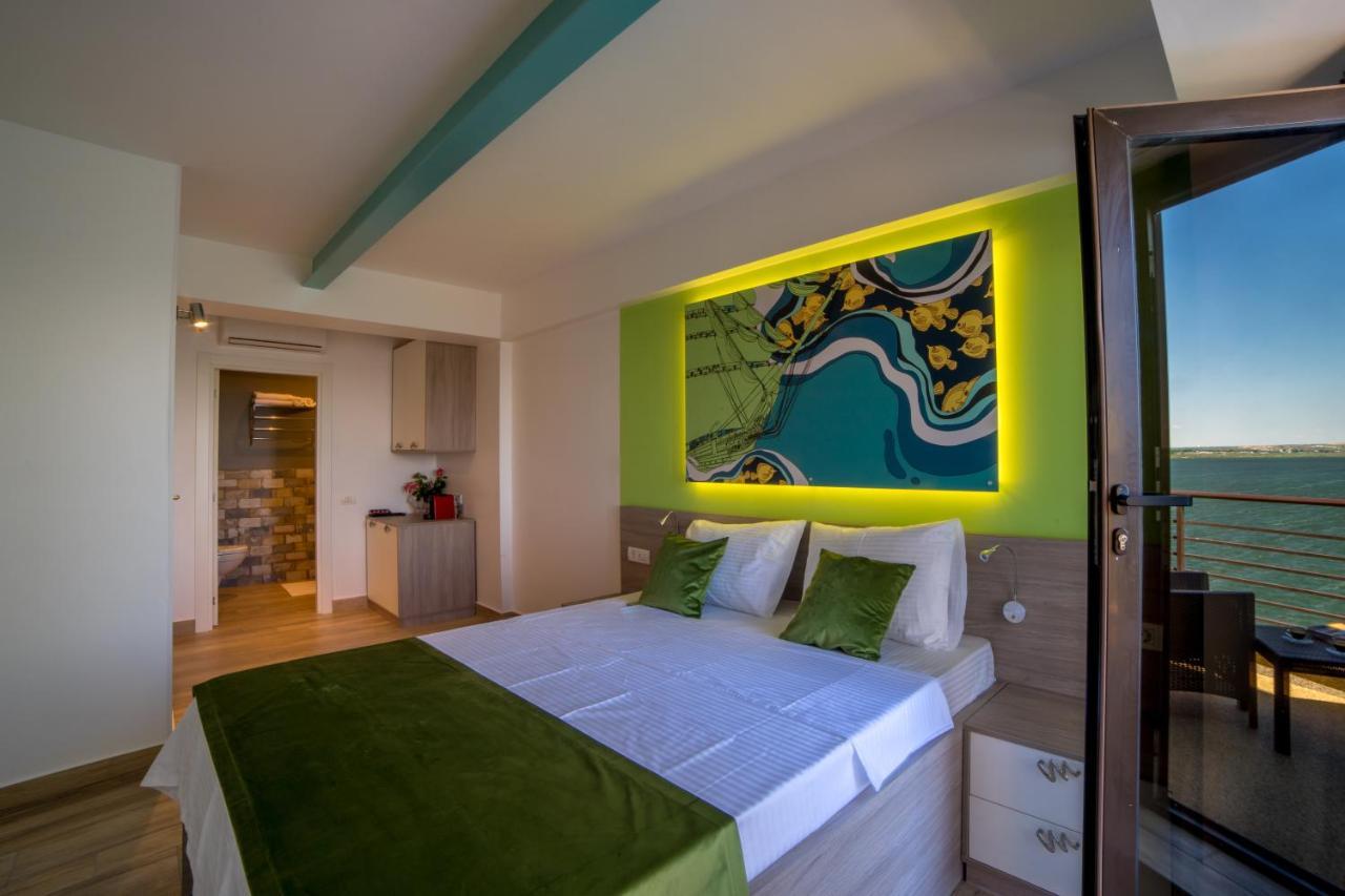 Lake Boutique Apartments&Rooms Mamaia Extérieur photo