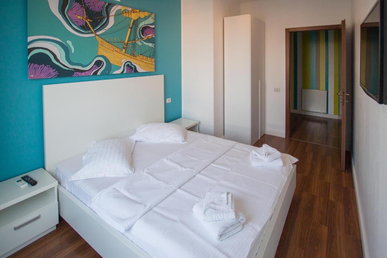 Lake Boutique Apartments&Rooms Mamaia Extérieur photo